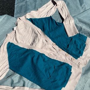 Mossimo Supply Co. Teal and Beige Cardigan, with buttons and pockets. Size Large